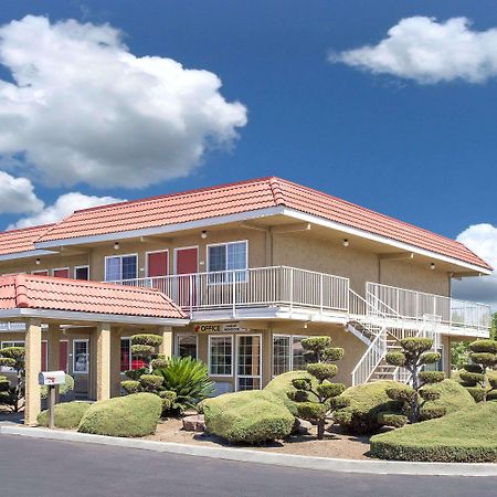 Days Inn By Wyndham Turlock Buitenkant foto