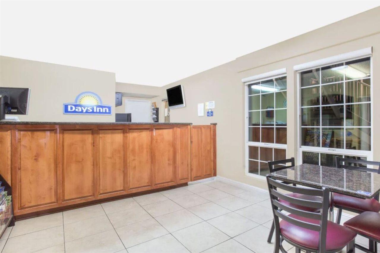 Days Inn By Wyndham Turlock Buitenkant foto