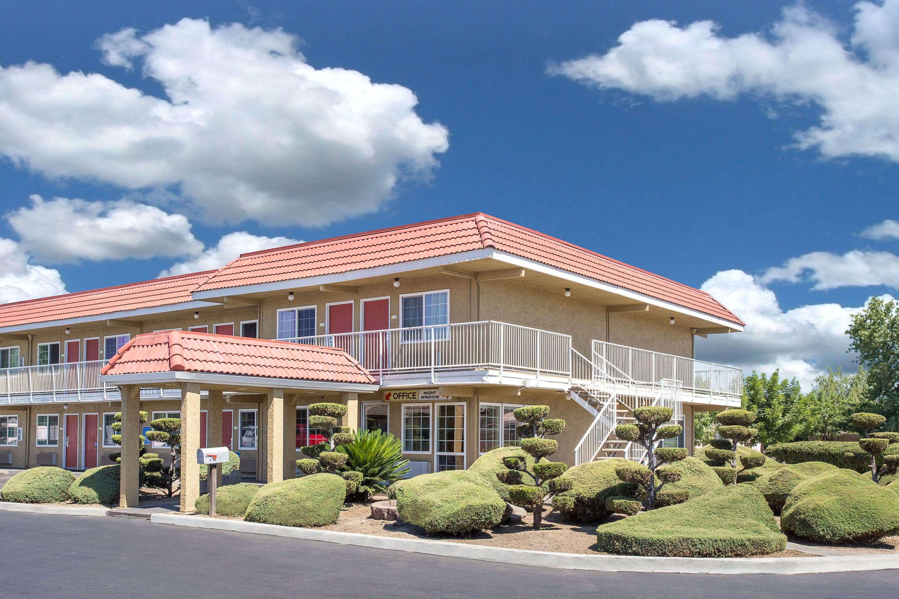 Days Inn By Wyndham Turlock Buitenkant foto