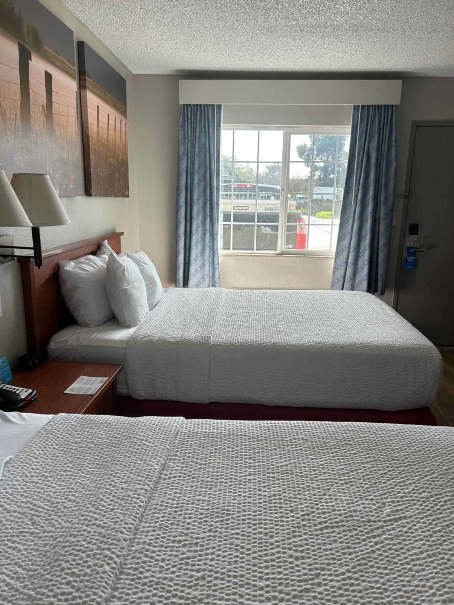 Days Inn By Wyndham Turlock Buitenkant foto
