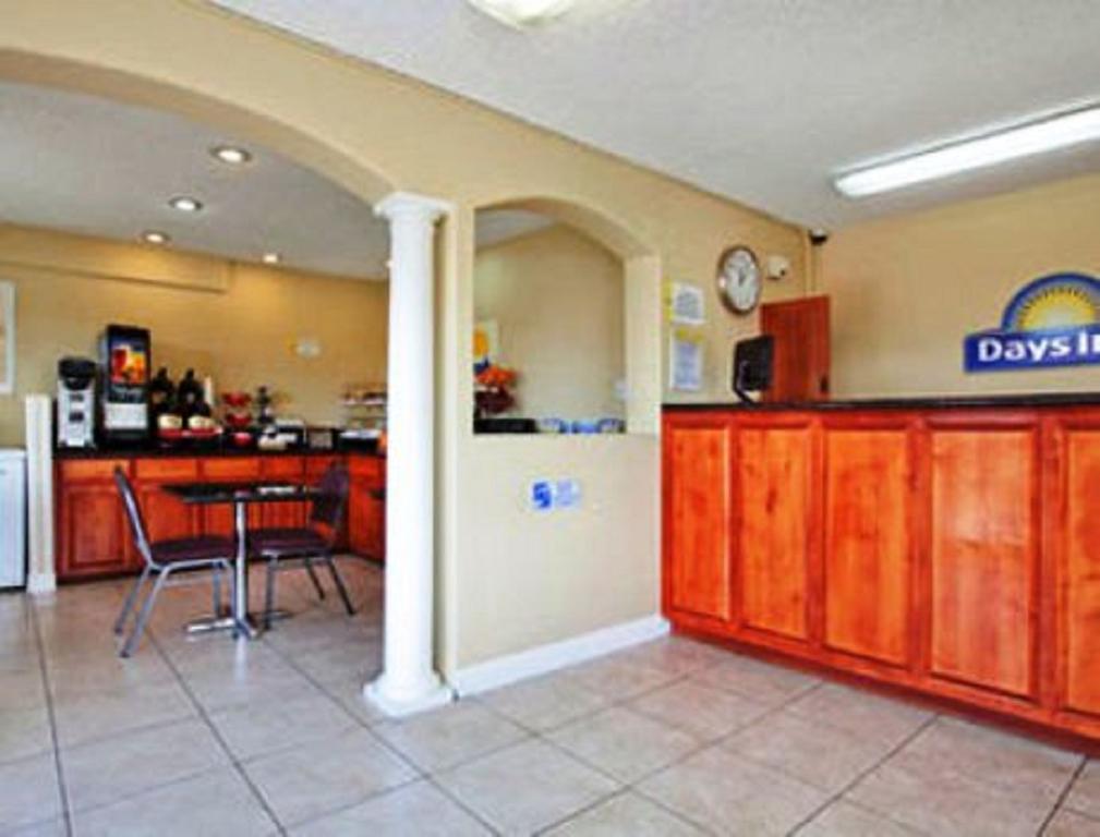 Days Inn By Wyndham Turlock Interieur foto